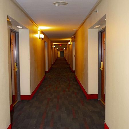 Отель Ramada Plaza By Wyndham Garden Grove/Anaheim South Экстерьер фото