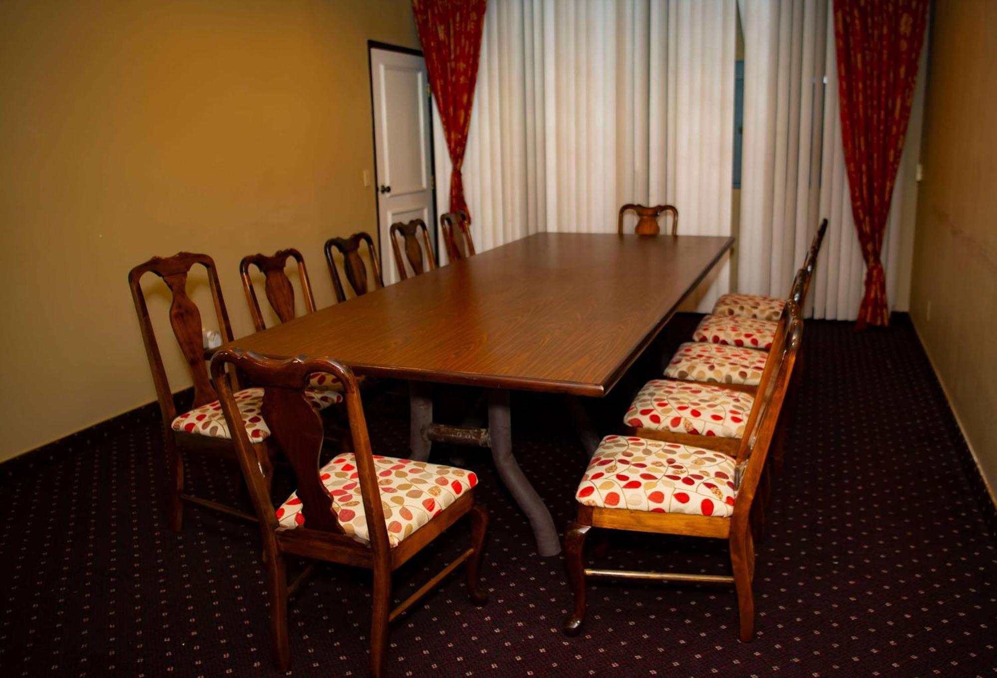 Отель Ramada Plaza By Wyndham Garden Grove/Anaheim South Экстерьер фото