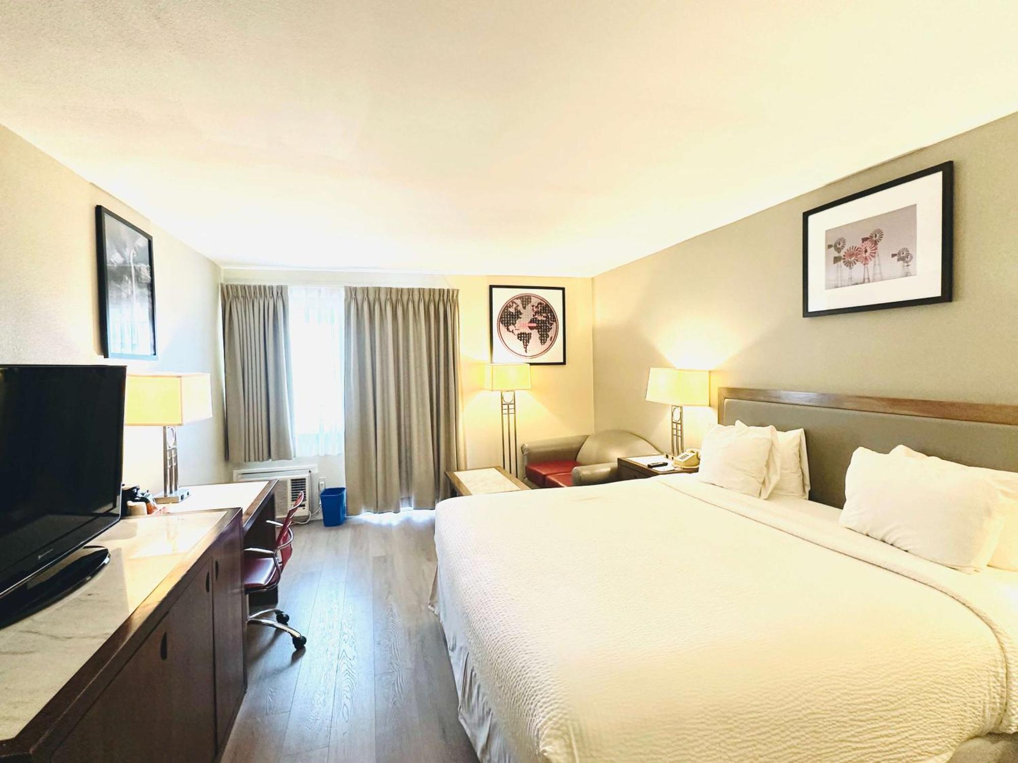 Отель Ramada Plaza By Wyndham Garden Grove/Anaheim South Экстерьер фото